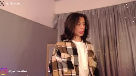 Snapshot of j_a_x_x_x_o_n chatting on April 30, 2026, 2:34 pm Hey im Jaxxxon check my info online show from April 30, 2026, 2:34 pm