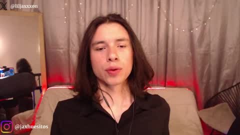 Snapshot of j_a_x_x_x_o_n chatting on May 19, 2026, 12:33 pm Hey im Jaxxxon check my info online show from May 19, 2026, 12:33 pm