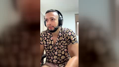 Snapshot of j_calix chatting on December 18, 2025, 6:25 pm Calix Independient model Insta and twt Calixsnake online show from December 18, 2025, 6:25 pm