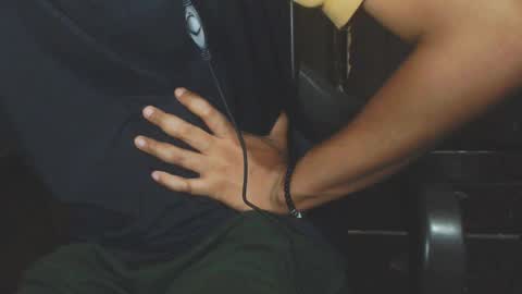 J online show from December 25, 2024, 8:28 pm