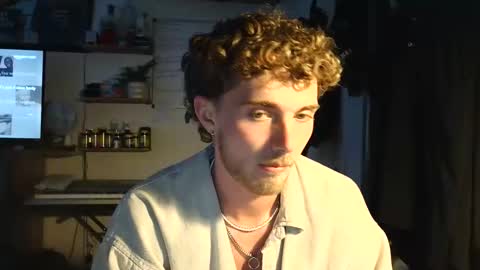 Snapshot of j_crisp chatting on January 9, 2026, 12:13 am j_crisp online show from January 9, 2026, 12:13 am