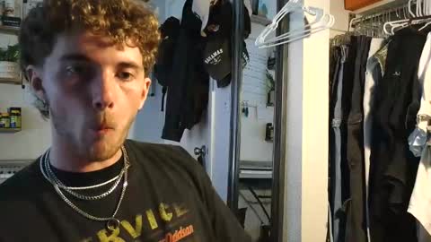 Snapshot of j_crisp chatting on January 10, 2026, 11:31 pm j_crisp online show from January 10, 2026, 11:31 pm