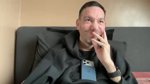 j_dc online show from September 20, 2025, 1:56 pm