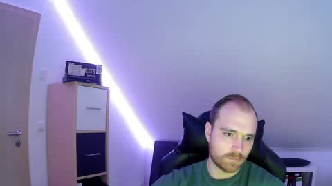 here4y online show from December 31, 2024, 1:19 pm