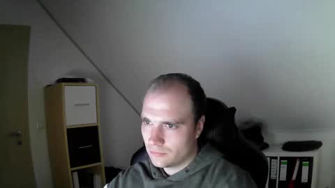 here4y online show from November 3, 2025, 2:29 pm