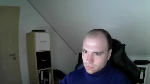 here4y online show from November 18, 2025, 10:09 am