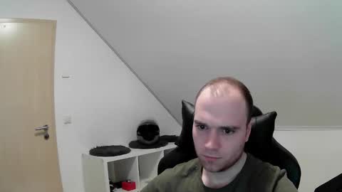 here4y online show from February 21, 2026, 9:10 am