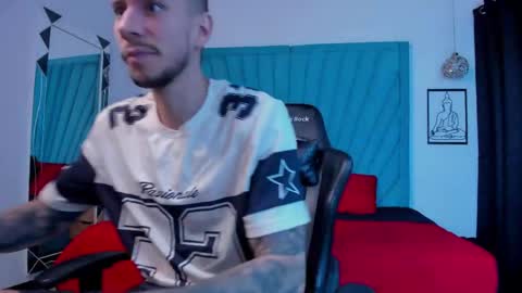 Snapshot of j_king__ chatting on May 16, 2026, 1:21 pm J King online show from May 16, 2026, 1:21 pm