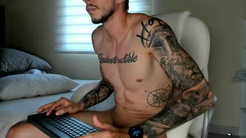 Snapshot of j_king__ chatting on May 19, 2026, 2:56 pm J King online show from May 19, 2026, 2:56 pm