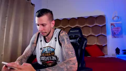 Snapshot of j_king__ chatting on June 10, 2026, 7:57 pm J King online show from June 10, 2026, 7:57 pm