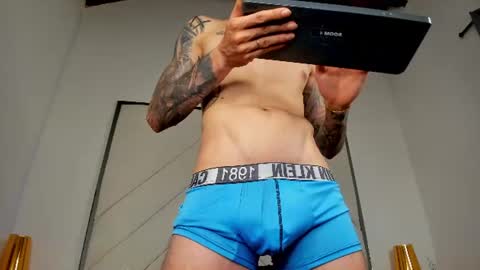 Snapshot of j_king__ chatting on June 18, 2026, 11:53 pm J King online show from June 18, 2026, 11:53 pm