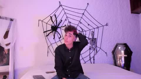 Snapshot of j_martony chatting on October 11, 2025, 12:15 pm j_martony online show from October 11, 2025, 12:15 pm