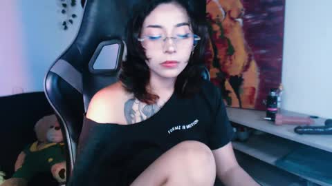 Snapshot of jaadee18 chatting on May 12, 2026, 6:10 am jade 18 online show from May 12, 2026, 6:10 am