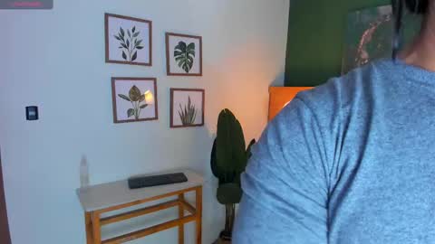 Snapshot of jabob_coper chatting on September 15, 2025, 3:06 am David online show from September 15, 2025, 3:06 am