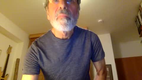 Snapshot of jack_fountain chatting on December 17, 2025, 10:27 pm Jack online show from December 17, 2025, 10:27 pm