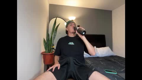 INDEPENDENT MODEL online show from February 13, 2026, 11:28 am