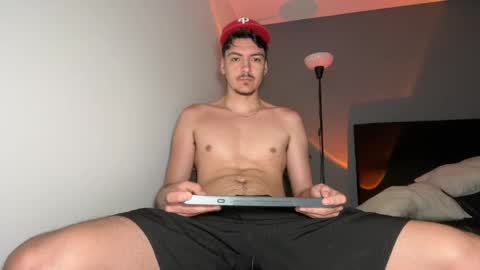 INDEPENDENT MODEL online show from April 28, 2026, 10:09 am