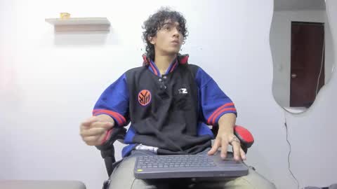 Jackes Taylor online show from October 25, 2025, 5:37 am