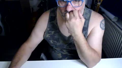 Jack independent model  online show from June 15, 2026, 8:33 pm