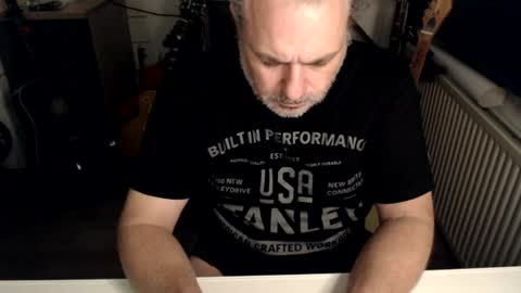 Jack independent model  online show from June 17, 2026, 10:32 pm