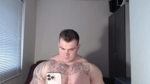 Snapshot of jackyhuge chatting on January 25, 2025, 12:16 pm Jacky online show from January 25, 2025, 12:16 pm