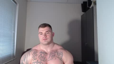 Snapshot of jackyhuge chatting on January 28, 2025, 12:32 pm Jacky online show from January 28, 2025, 12:32 pm