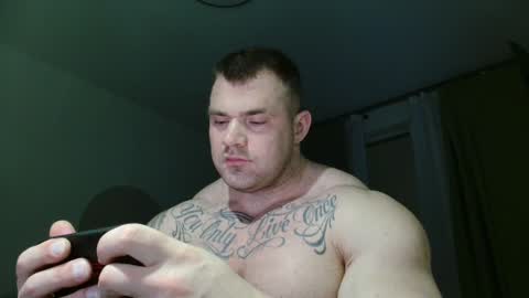 Snapshot of jackyhuge chatting on October 31, 2025, 8:32 pm Jacky online show from October 31, 2025, 8:32 pm