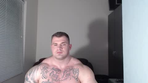 Snapshot of jackyhuge chatting on November 12, 2025, 11:36 pm Jacky online show from November 12, 2025, 11:36 pm