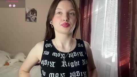 Snapshot of jaclynmalcolm chatting on June 7, 2026, 4:05 am Lillian online show from June 7, 2026, 4:05 am
