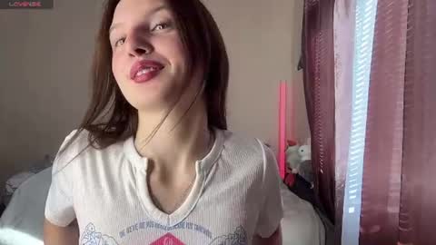 Snapshot of jaclynmalcolm chatting on June 20, 2026, 5:10 am Lillian online show from June 20, 2026, 5:10 am