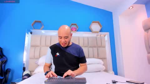 Snapshot of jacob_garcia_ chatting on November 20, 2025, 7:24 pm jacob_garcia_ online show from November 20, 2025, 7:24 pm