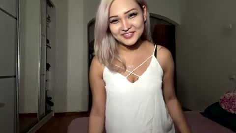 Snapshot of jacqulineschwarze chatting on June 9, 2026, 1:34 pm Nara online show from June 9, 2026, 1:34 pm
