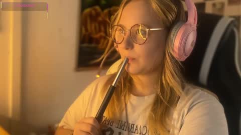 Snapshot of jacywinslat chatting on September 18, 2025, 2:30 pm jacywinslat online show from September 18, 2025, 2:30 pm