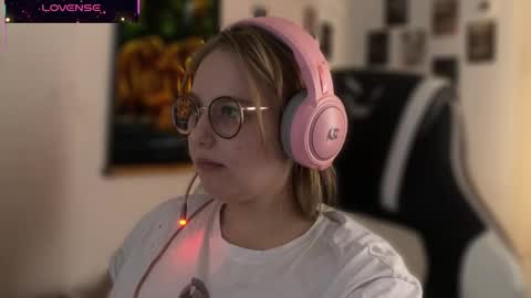 Snapshot of jacywinslat chatting on October 19, 2025, 1:01 pm jacywinslat online show from October 19, 2025, 1:01 pm