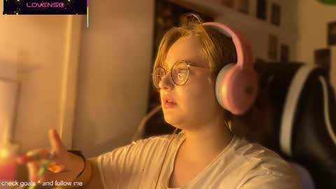 Snapshot of jacywinslat chatting on October 22, 2025, 6:18 pm jacywinslat online show from October 22, 2025, 6:18 pm