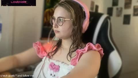 Snapshot of jacywinslat chatting on October 24, 2025, 12:01 pm jacywinslat online show from October 24, 2025, 12:01 pm