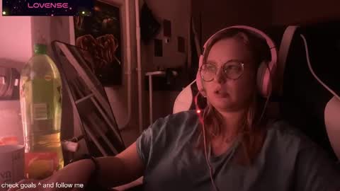 Snapshot of jacywinslat chatting on November 15, 2025, 3:52 pm jacywinslat online show from November 15, 2025, 3:52 pm