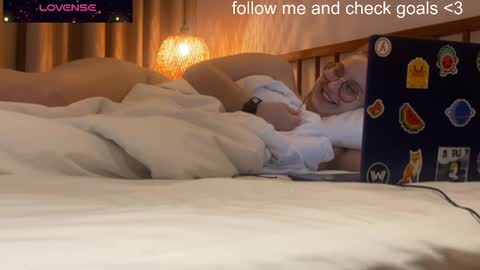 Snapshot of jacywinslat chatting on December 16, 2025, 10:20 am jacywinslat online show from December 16, 2025, 10:20 am