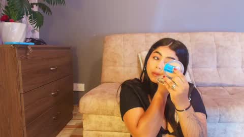 Snapshot of jade_brunnette chatting on June 1, 2026, 8:32 pm Jade Brunete online show from June 1, 2026, 8:32 pm