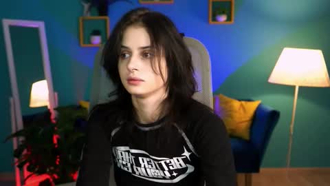 jade_castle online show from November 25, 2025, 4:56 am