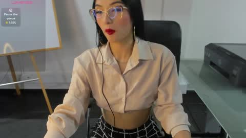 jade_connor online show from May 14, 2026, 8:26 pm