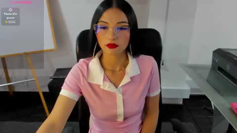 jade_connor online show from July 6, 2026, 8:33 pm