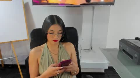 jade_connor online show from July 23, 2026, 7:23 pm
