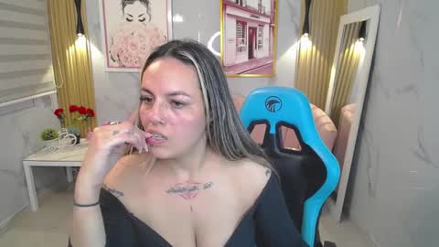 Snapshot of jade_jones_a chatting on September 20, 2025, 3:51 am Jade online show from September 20, 2025, 3:51 am