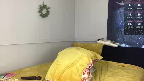 Snapshot of jade_margot chatting on February 17, 2025, 11:09 pm Jade Margot online show from February 17, 2025, 11:09 pm