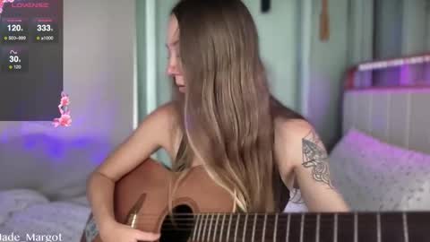 Snapshot of jade_margot chatting on October 17, 2025, 8:44 pm Jade Margot online show from October 17, 2025, 8:44 pm