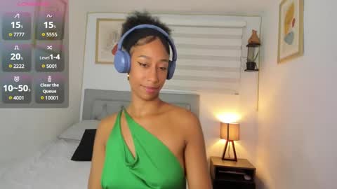 Jade smile online show from February 24, 2025, 3:31 pm