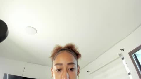 Jade smile online show from April 29, 2026, 1:48 pm