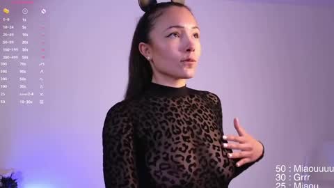 Jade Paris online show from May 5, 2026, 5:21 pm