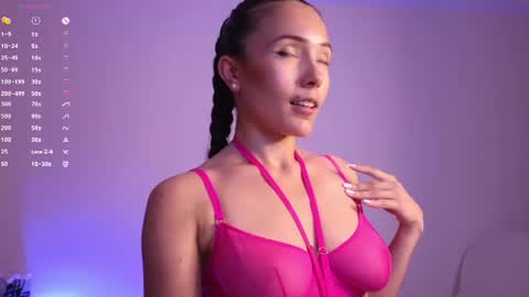 Jade Paris online show from August 7, 2026, 7:49 pm